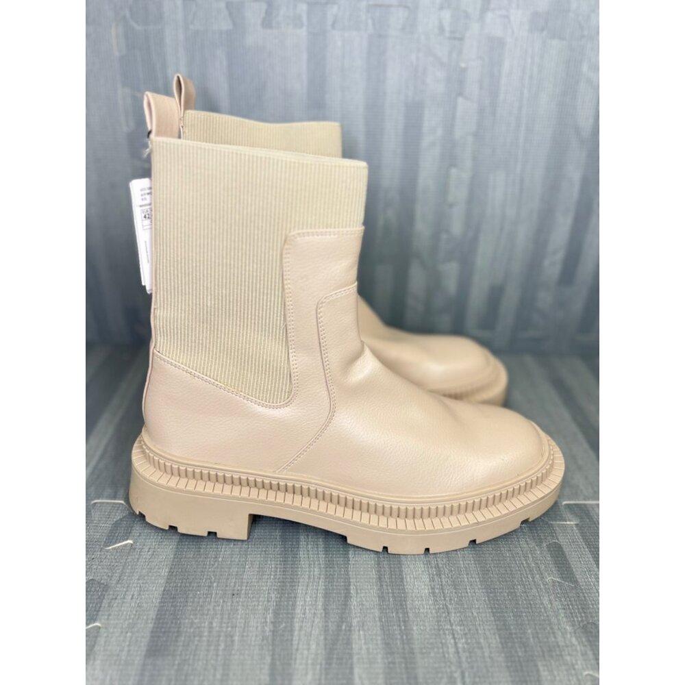 MANGO (Zara) Track Sole Contrast Boots Womens Size 10E Off White Lug Sole